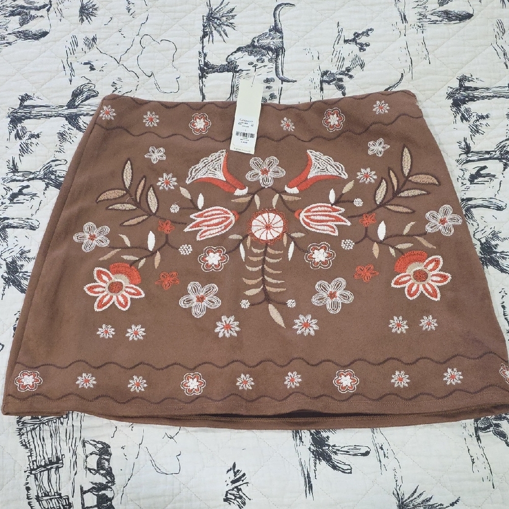 Francesca's Collections Floral Embroidered Mini Skirt